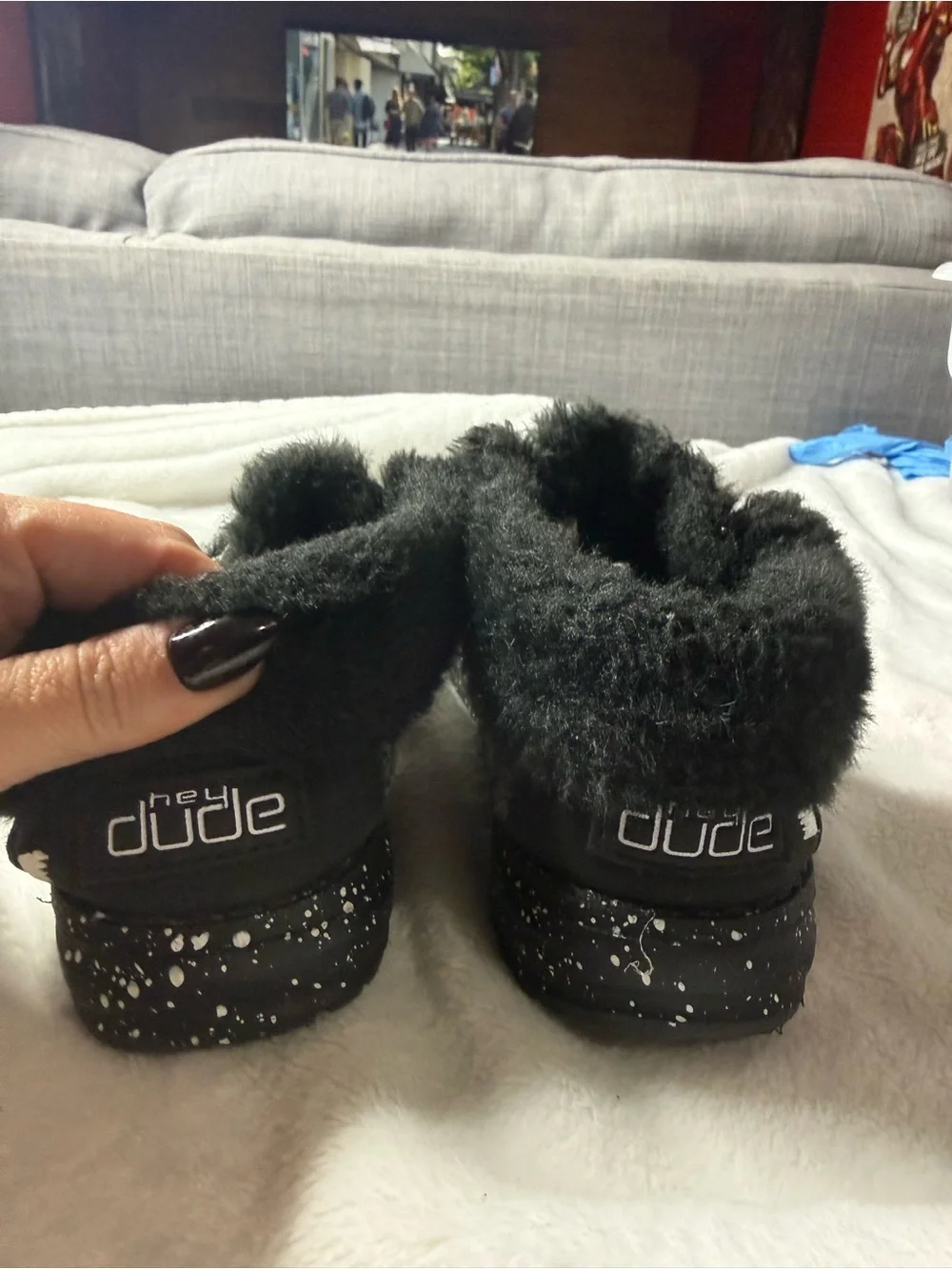 Kids Black Hey Dude Knit Cozy Fur-Lined Shoes